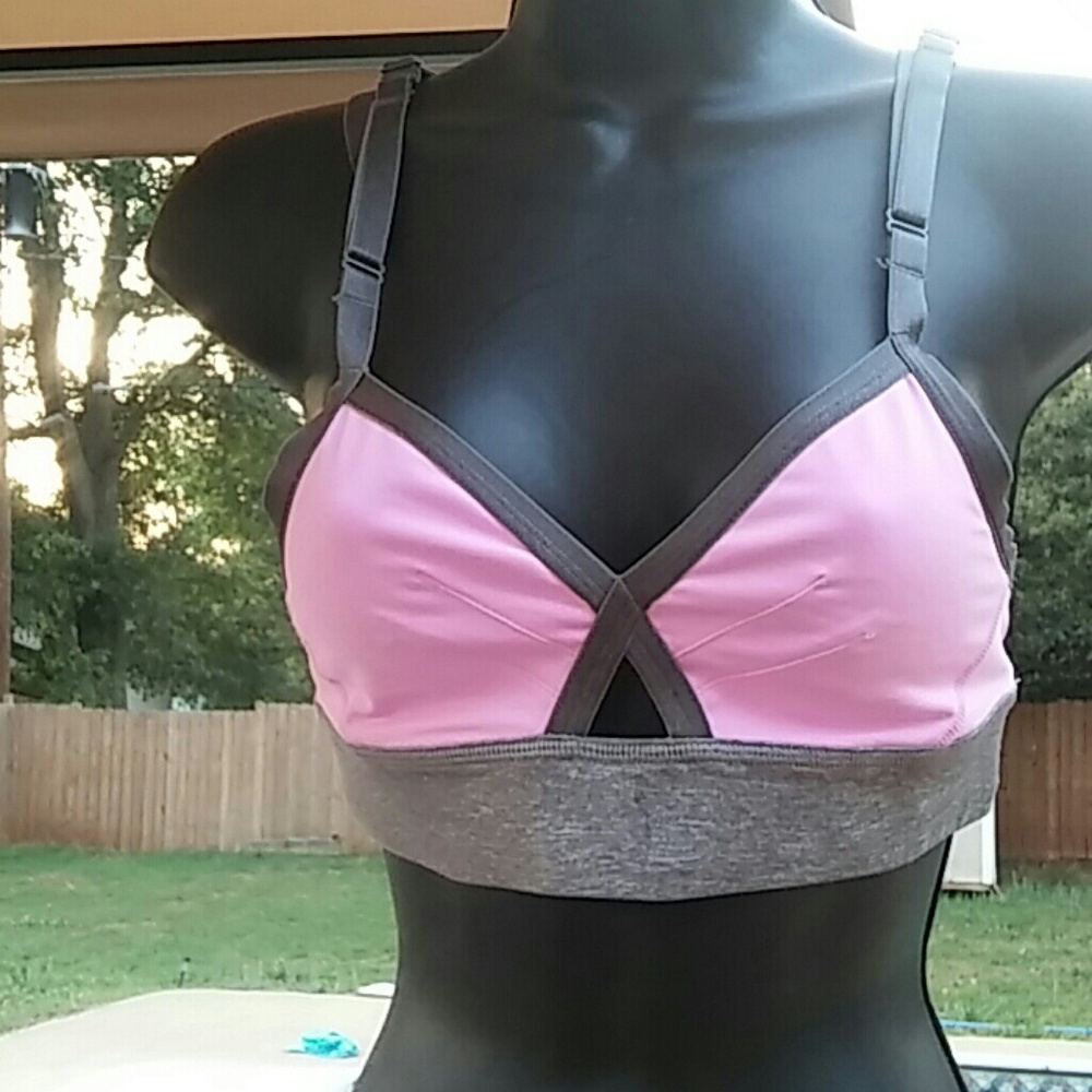 Lululemon athletica sports bra size 6